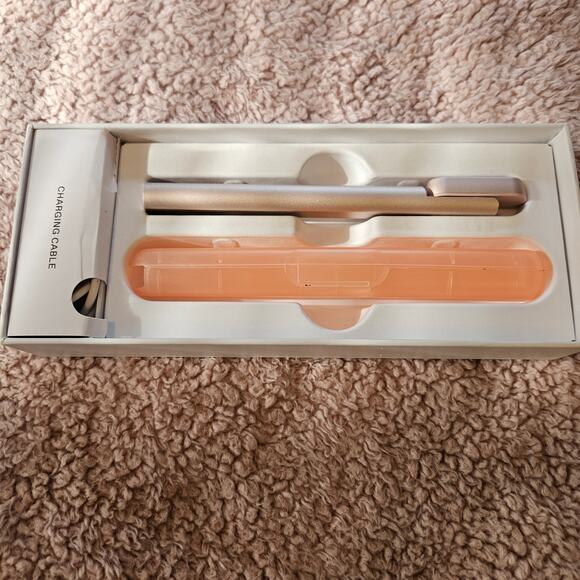 4-in-1 Radiant Renewal Skincare Wand with Red Light Therapy - Picture 5 of 8